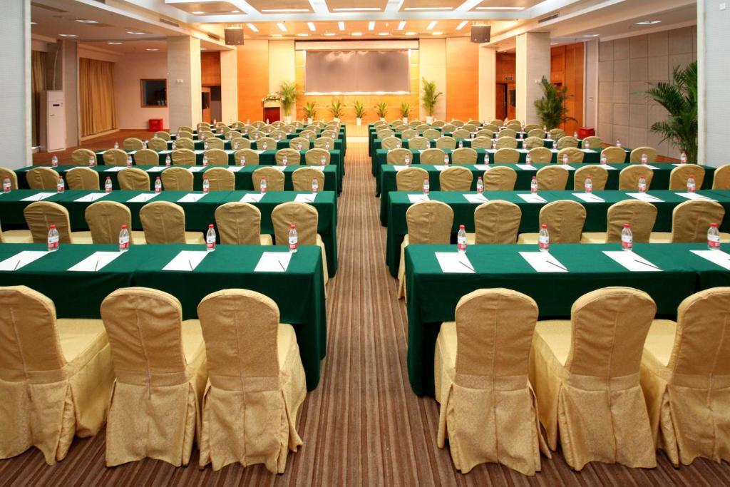 Wuhan New Beacon Jinyinhu International Hotel Extérieur photo